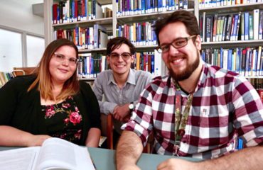 library-my-02 students smiling at Albizu university library